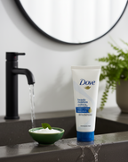DOVE: Beauty & Moisturizing Face Wash
