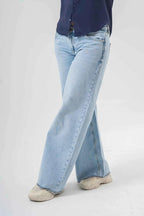 Comfortable Wide-Leg Light Blue Jeans — Everyday Essential EW-000654